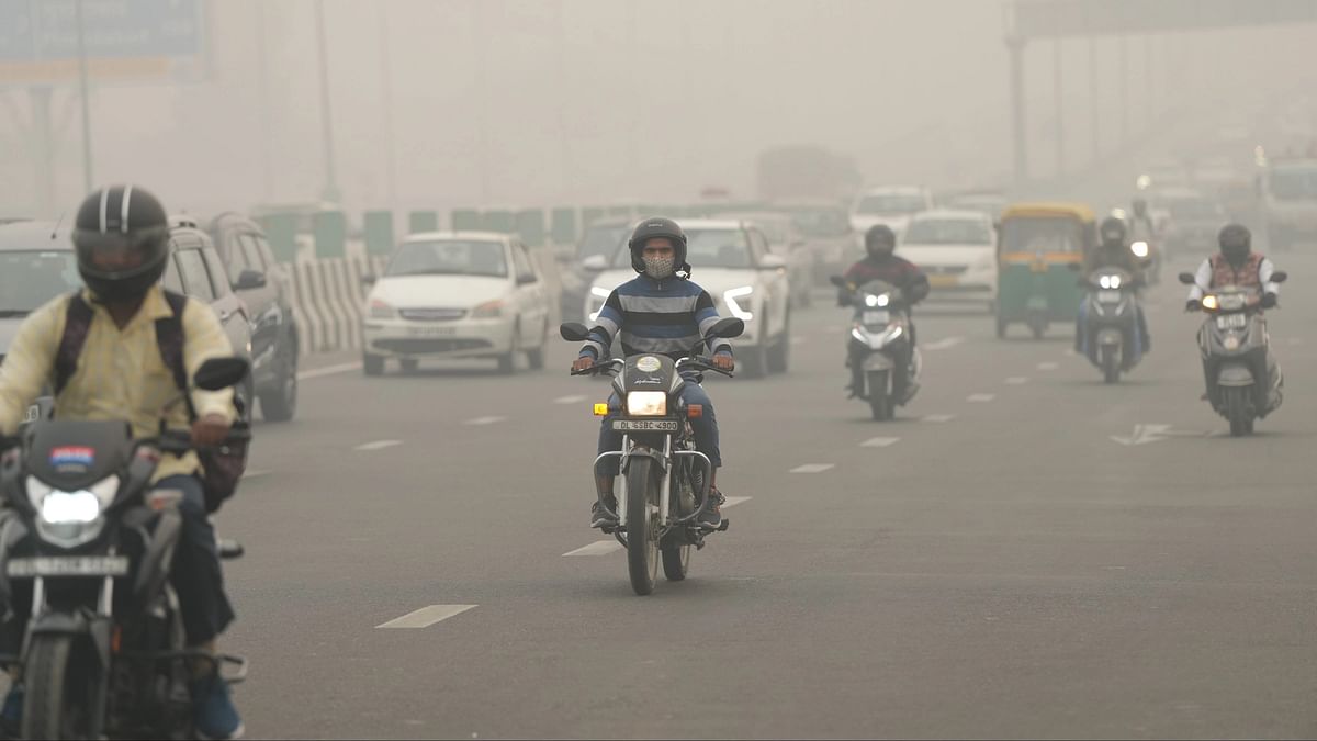 Centre bans non-essential construction work, plying of polluting 4-wheelers in Delhi-NCR