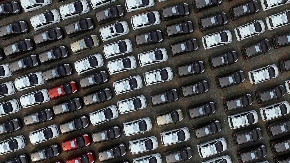 Record high vehicle retail sales for Nov at 28.54 lakh units, 2W and PVs shine