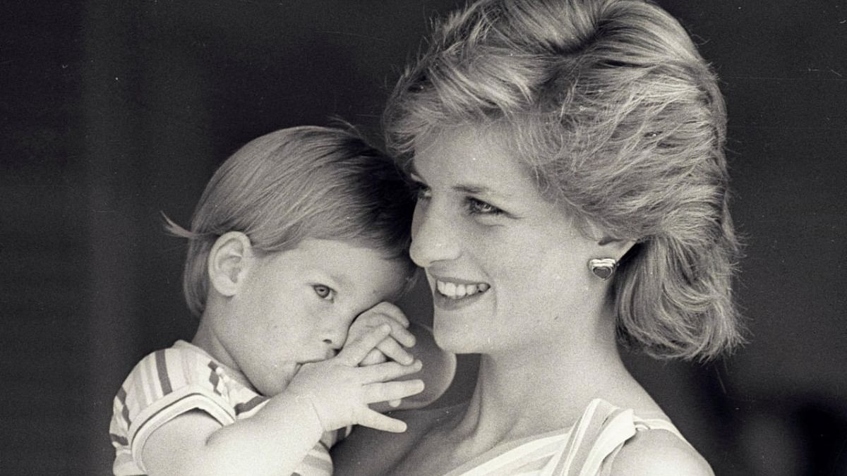 Princess Diana dress sells for record $1.1 million at auction