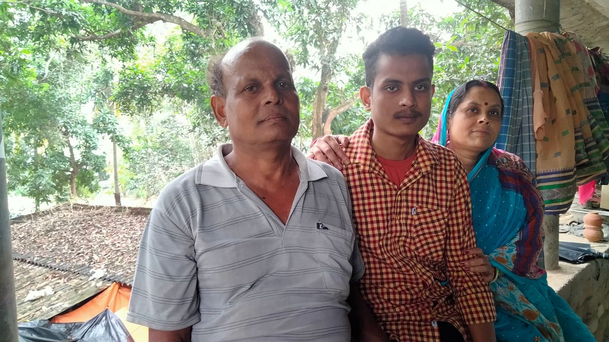 Souvik Parikh with his family