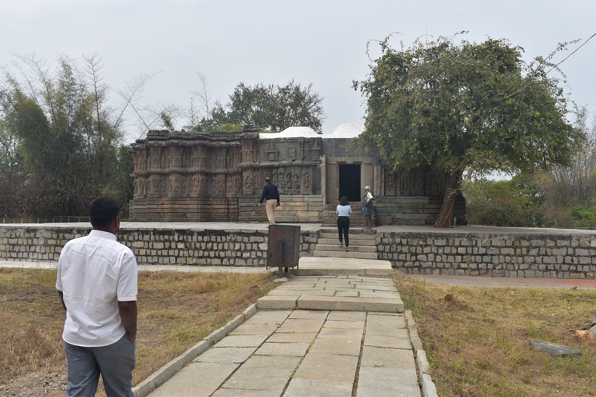 The Kedareshwara temple at Nagalapura.