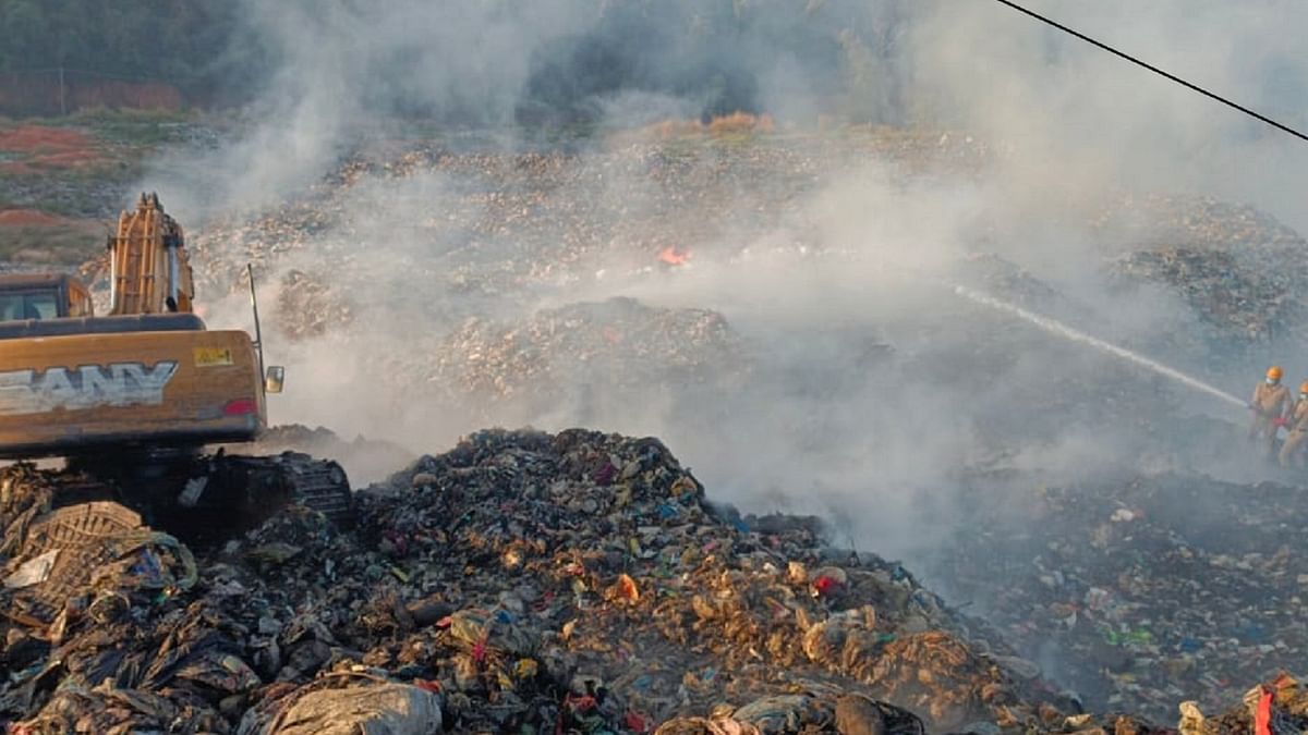 Fire breaks out at landfill site in Mangaluru's Pacchanady