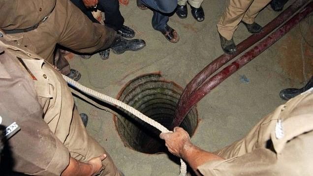 Six-year-old falls into borewell in MP's Rewa district; rescue operation on