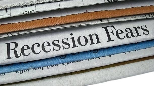 How were so many economists wrong about the US recession?
