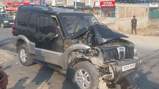 Narrow escape for PDP chief Mehbooba Mufti as vehicle meets with accident in J&K's Anantnag 