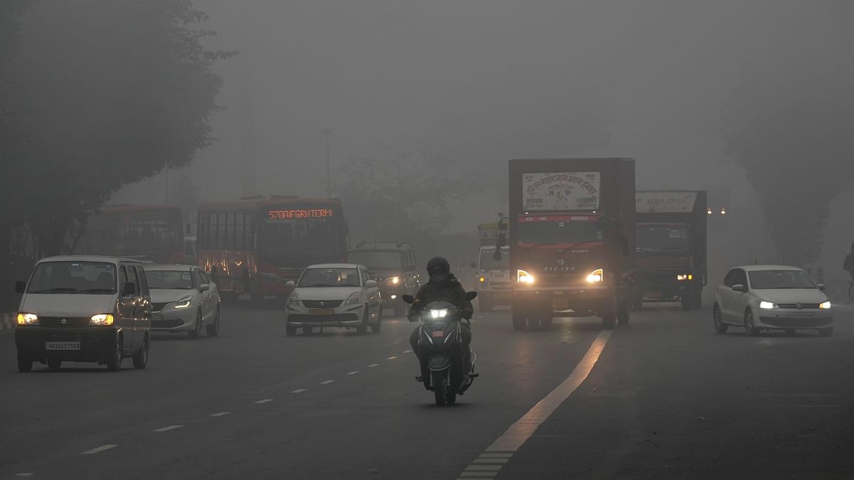 At 3.5 degree Celsius, Delhi records season's lowest temp; air quality plunges to 'severe' category