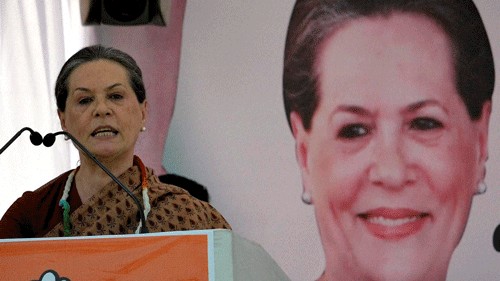 Karnataka Cong chief debunks 'false reports' about Sonia Gandhi being offered Rajya Sabha seat from state