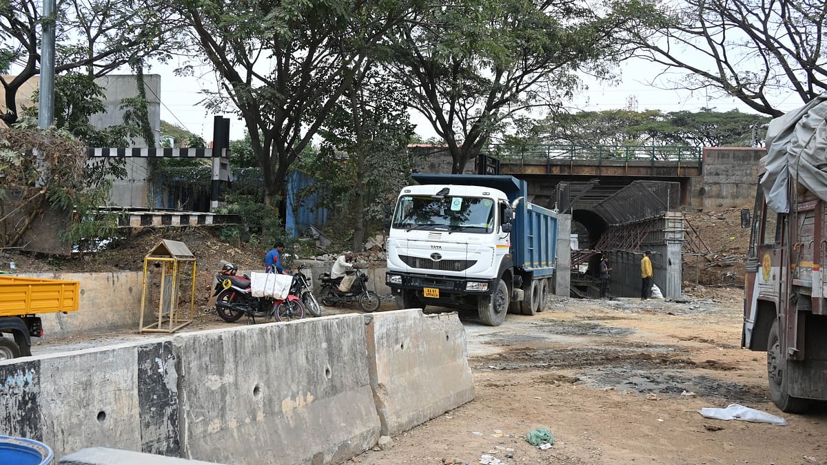 Closure of Pulakeshinagar railway underbridge causes traffic snarls