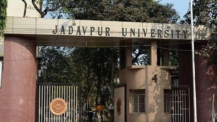 ABVP members worship Lord Ram in Jadavpur University, SFI opposes consecration ceremony