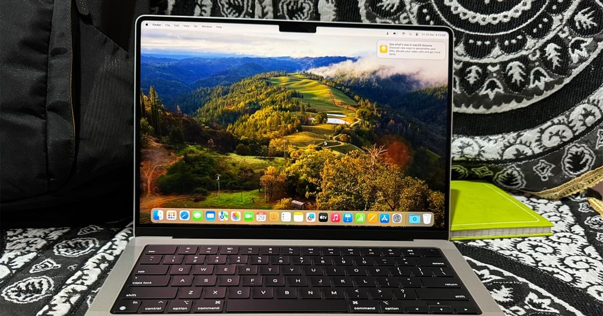 Apple MacBook Pro 13-Inch (2017, Touch Bar) Review