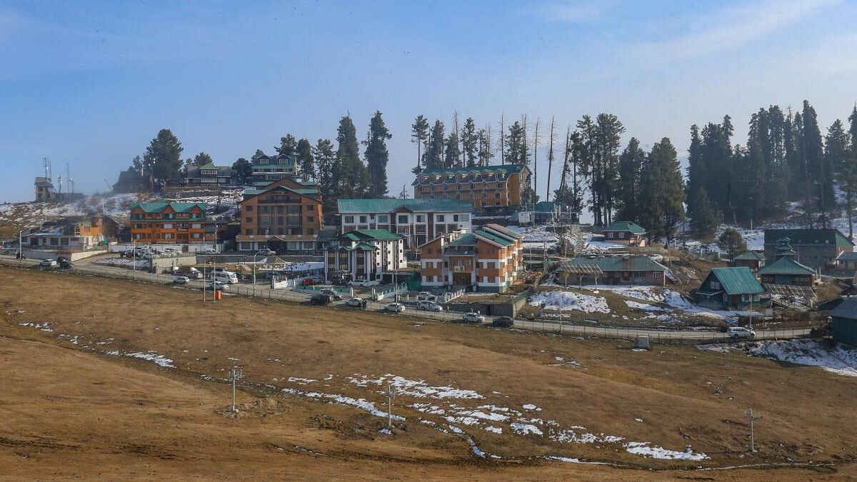 Snow snub: Kashmir’s hopes of winter tourism melt away