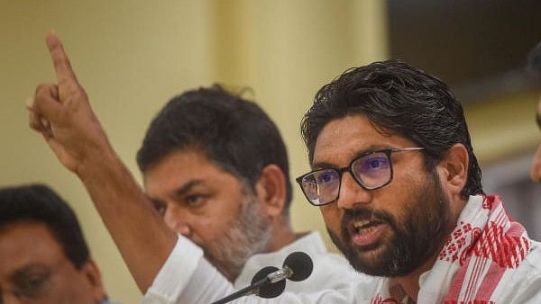 Gujarat court acquits Cong MLA Mevani, 30 others in 2017 rail blockade case