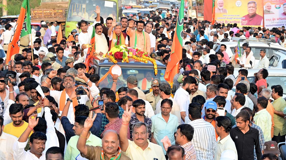 Grand 'ghar wapsi' rally for Shettar in Hubballi, but sans any top BJP leaders