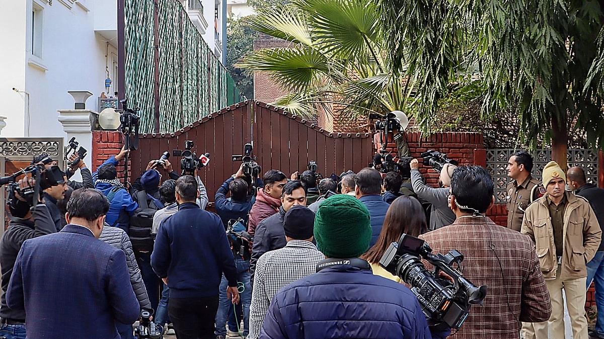 ED team camps at Jharkhand CM Hemant Soren's Delhi house; seizes BMW during search - Vimarsana News