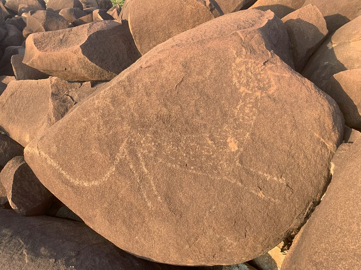 Inscriptions on the Dolerite dyke formations in Pavagada.