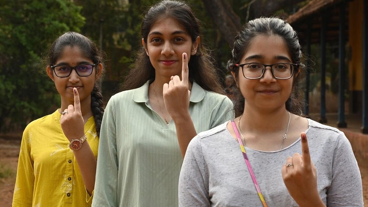 Maharashtra: Percentage of young voters rises in final electoral rolls before polls