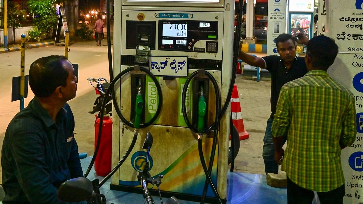 Kannada rate-card diktat in petrol stations fuels confusion
