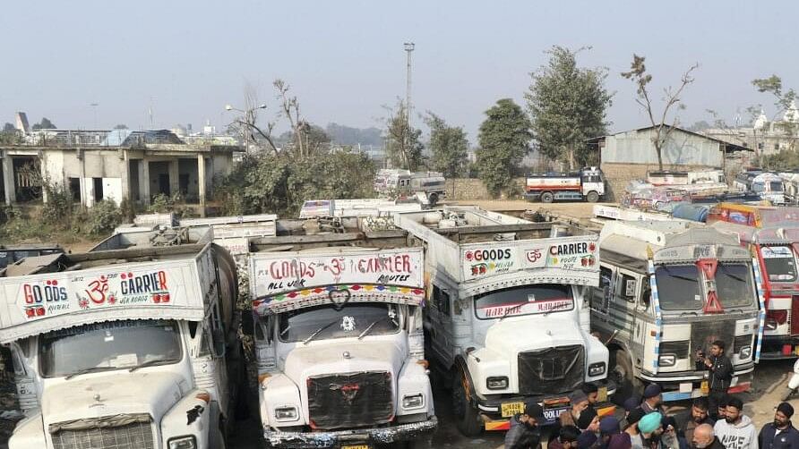 Tanker drivers stop work in Maharashtra to protest new law on hit-and-run cases, fuel supply hit