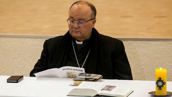 Senior Vatican official makes case for 'married priesthood'