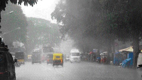 Heavy rain hits normal life in Puducherry, holiday declared for schools