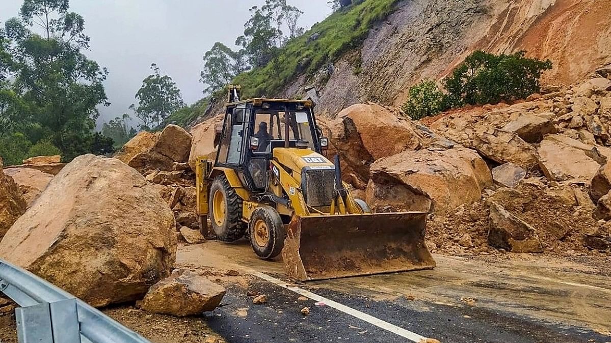 Landslide kills two migrant labourers near Himachal's Shimla 