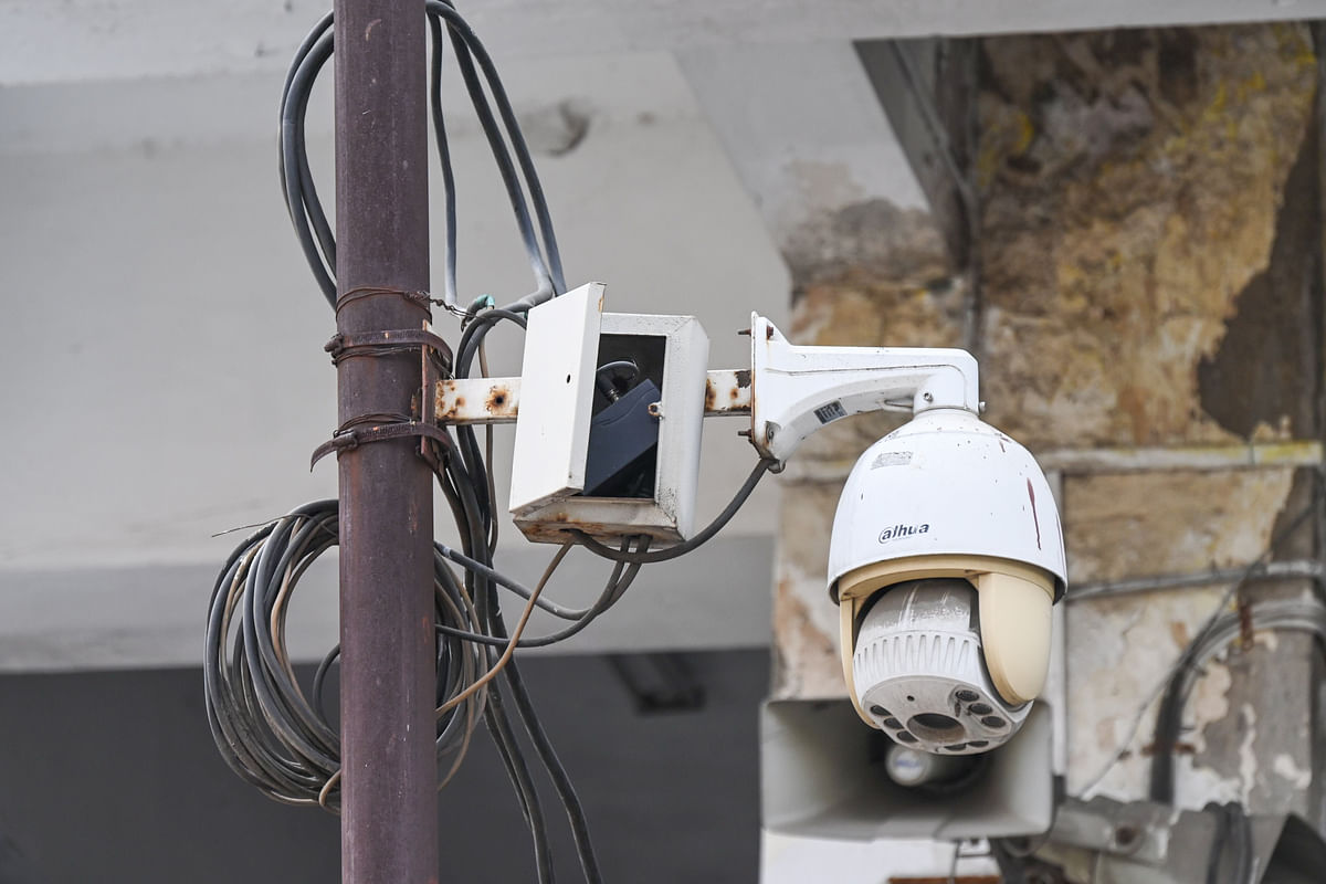 Non-functional CCTV cameras in front of BangaluruOne Centre in Sampangi Rama Nagar and Shanthi Nagar BMTC bus terminal.