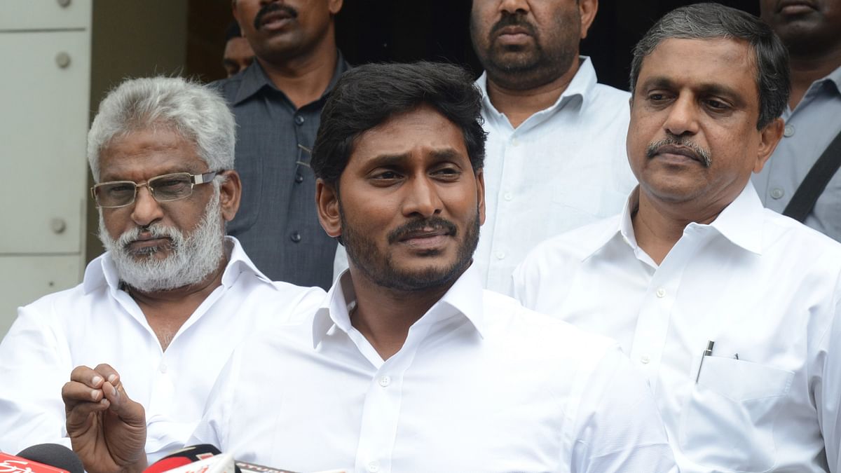 Knife attack on Jagan Reddy: Andhra Pradesh HC grants bail to 'Kodi Kathi' case accused