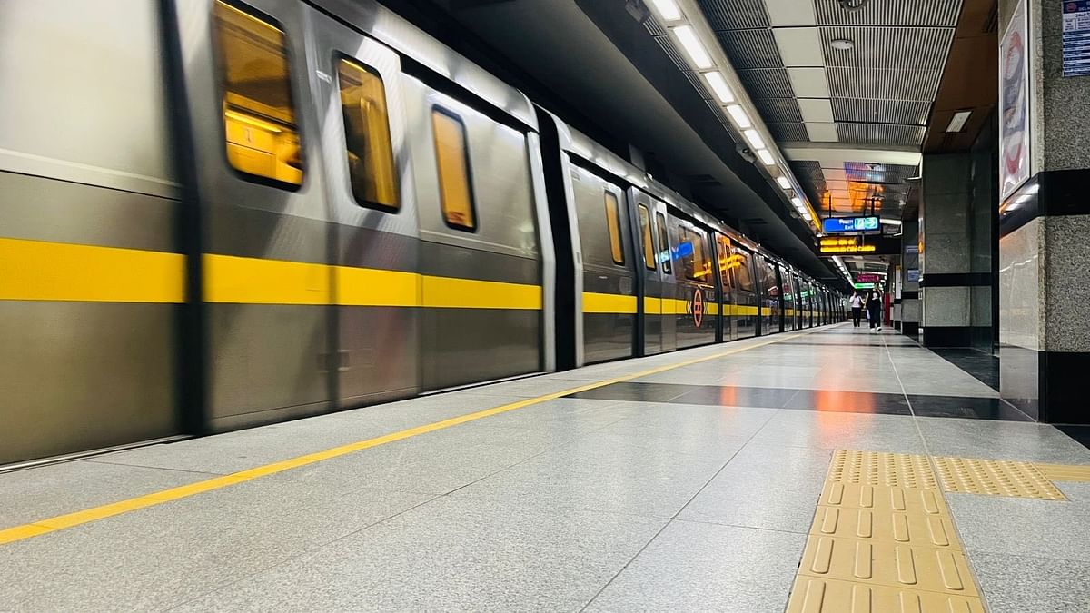 Man hit by moving metro train on Yellow Line in Delhi, dies