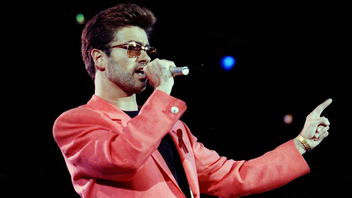 UK issues special coin to commemorate singer George Michael