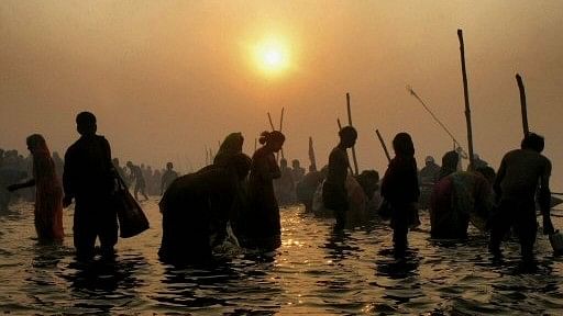 Around 14.70 lakh take holy dip in Triveni Sangam on Basant Panchami