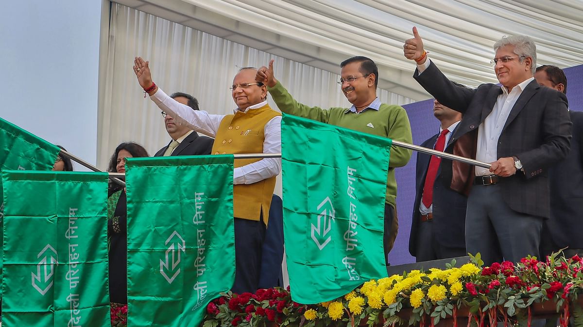 350 e-buses launched in Delhi, Kejriwal says capital has highest number of such buses