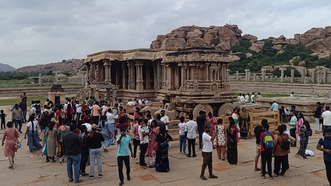 Karnataka tourist count jumps by 10 crore a year