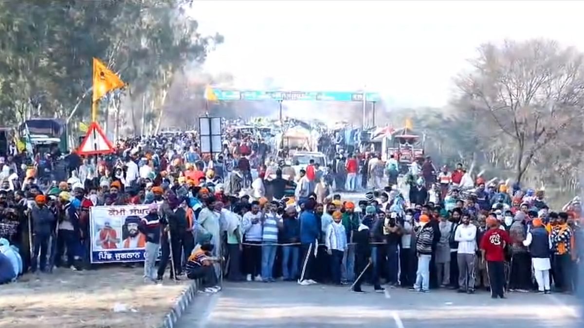 Haryana Police posts videos showing farmers pelting stones, provoking security personnel