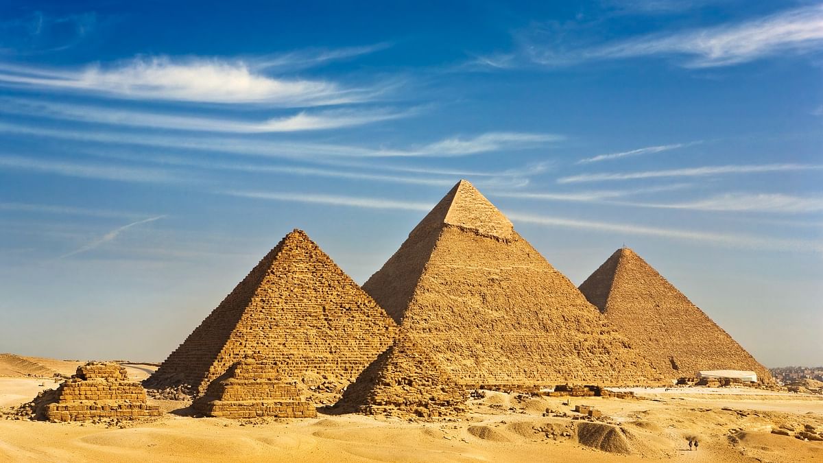 Egypt aborts controversial pyramid renovation plan
