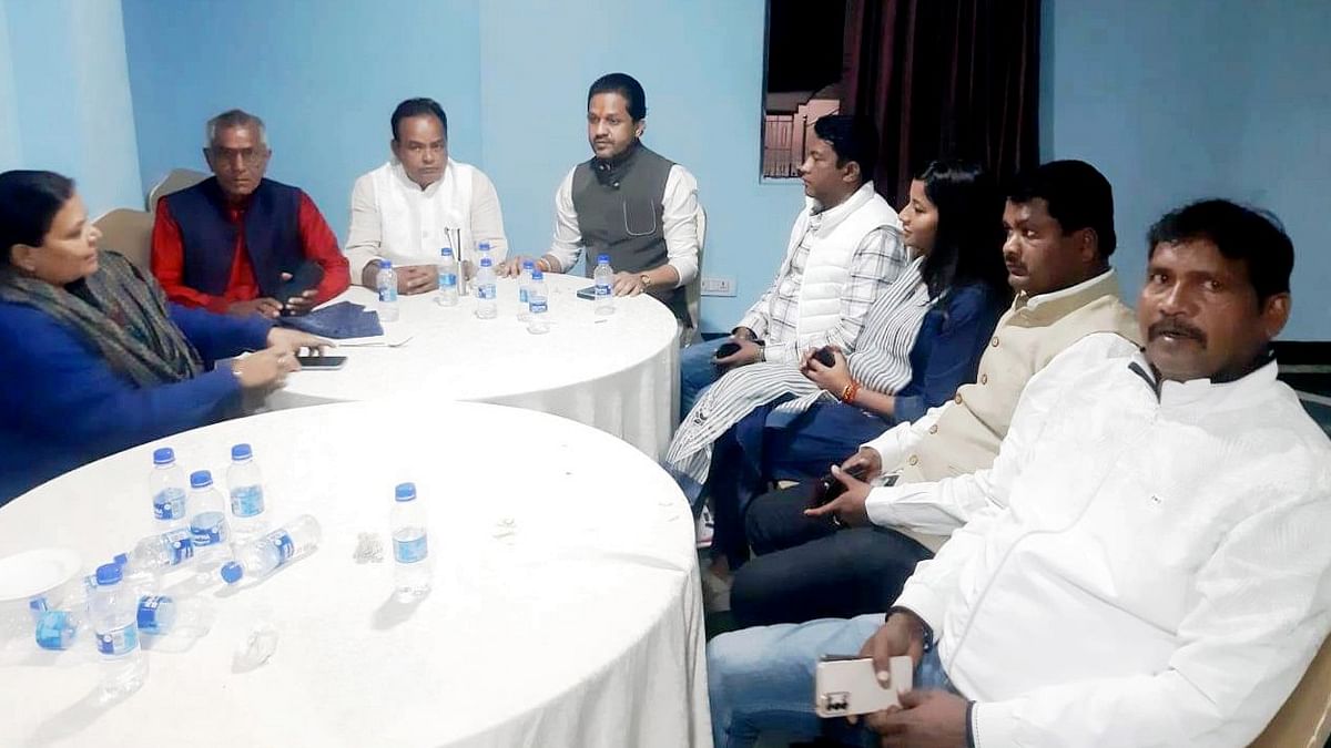 Eight disgruntled Jharkhand Congress MLAs return to Ranchi with 'positive indication' from high command
