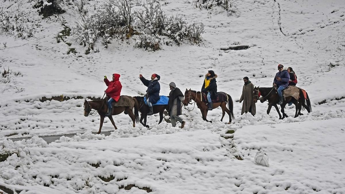 J&K sets target to surpass last year’s  tourist arrivals in 2024
