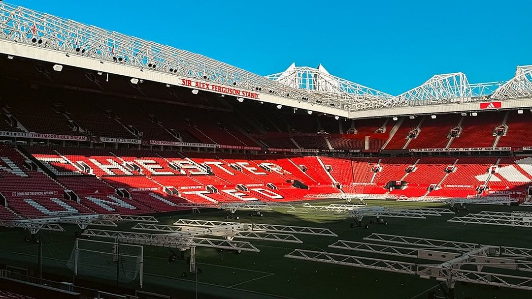 Ratcliffe acquisition of Manchester United minority stake completed