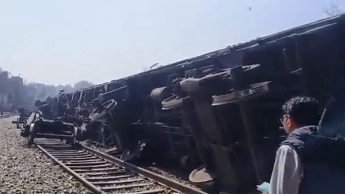 Ten bogies of goods train derail near Delhi's Sarai Rohilla railway station, rag-picker killed