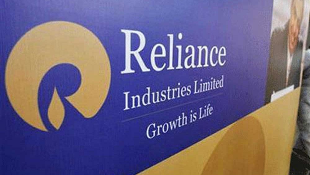 Reliance Industries shares climb nearly 1% post earnings
