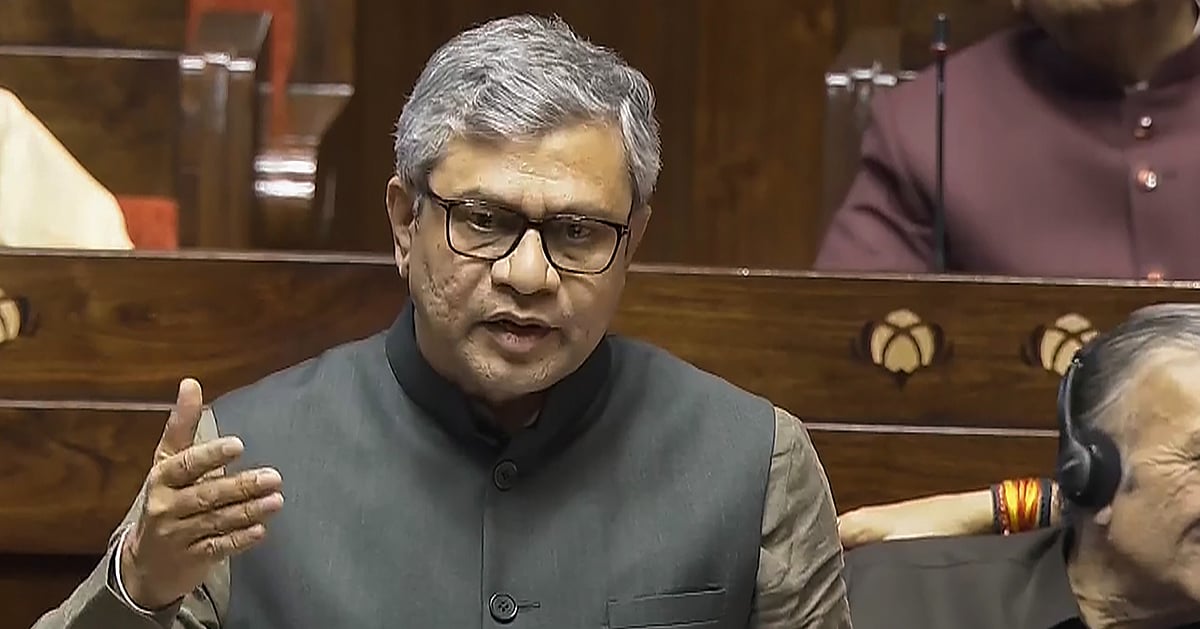 Railway Minister claims 90% decrease in train accidents in 20 years