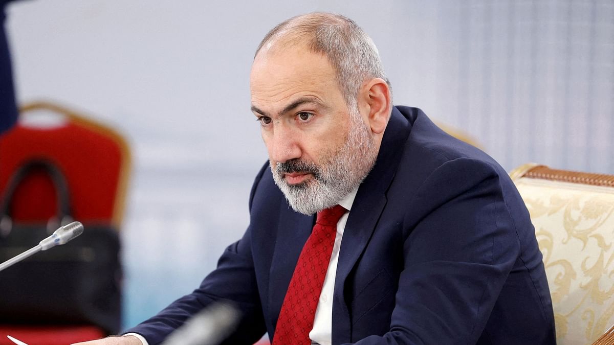 Armenian PM says he must return disputed areas to Azerbaijan or face war