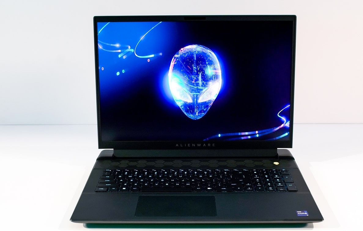 Série d'ordinateurs portables Dell Alienware m18 R2.