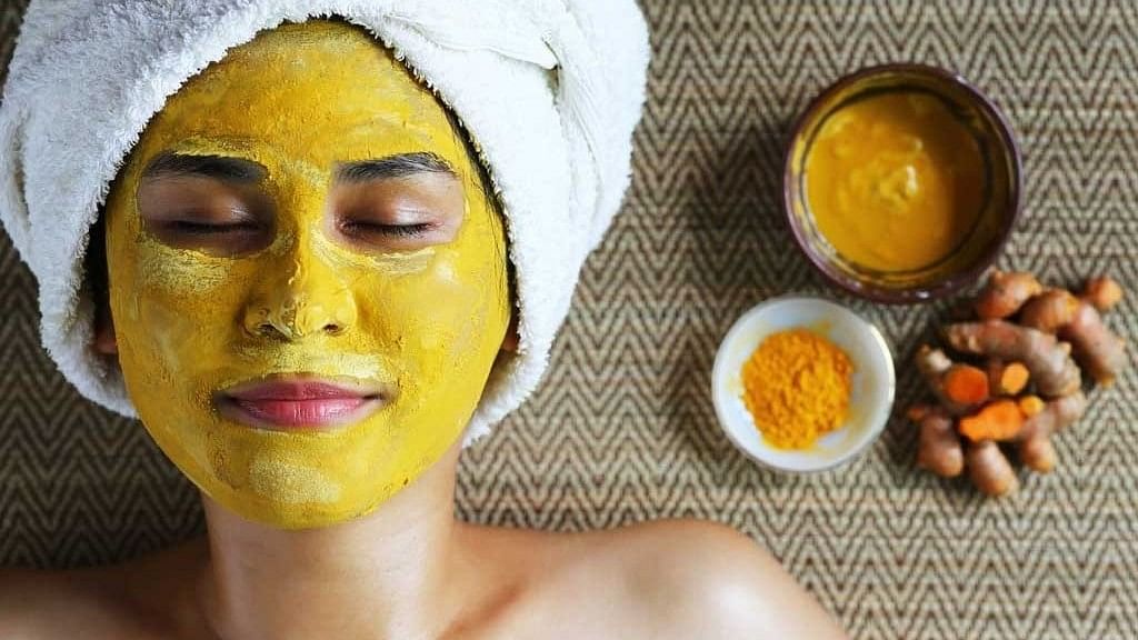 DIY Facial: If you're dealing with stubborn colour stains, opt for natural remedies like turmeric, yoghurt, or lemon juice, which have gentle exfoliating properties. Mix them with water or rose water to create a paste, apply to the affected areas, and rinse off after a few minutes.