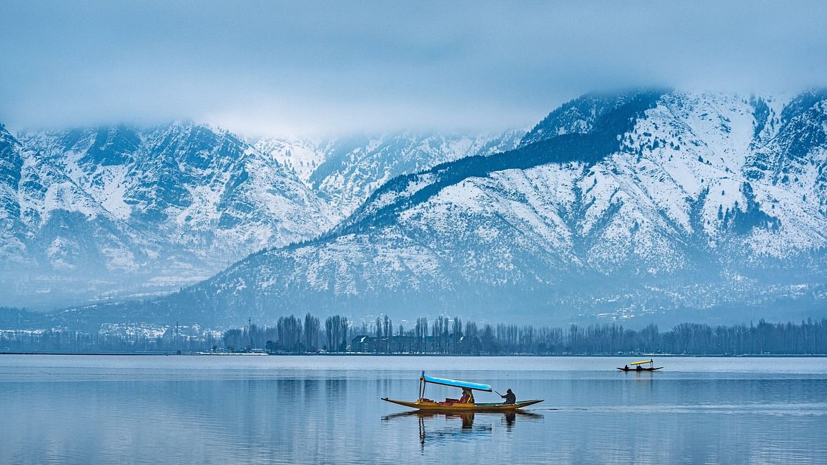 Kashmir becoming unattainable luxury for tourists due to skyrocketing airfares 