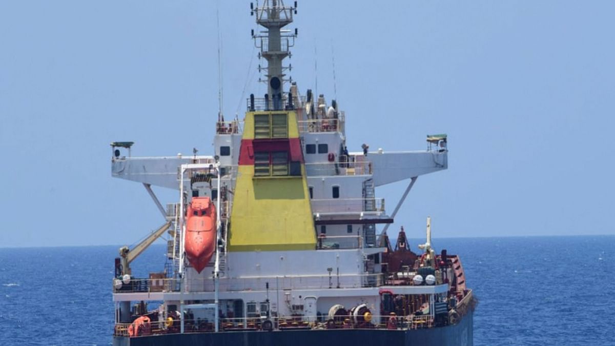 Somali pirates' return adds to crisis for global shipping companies