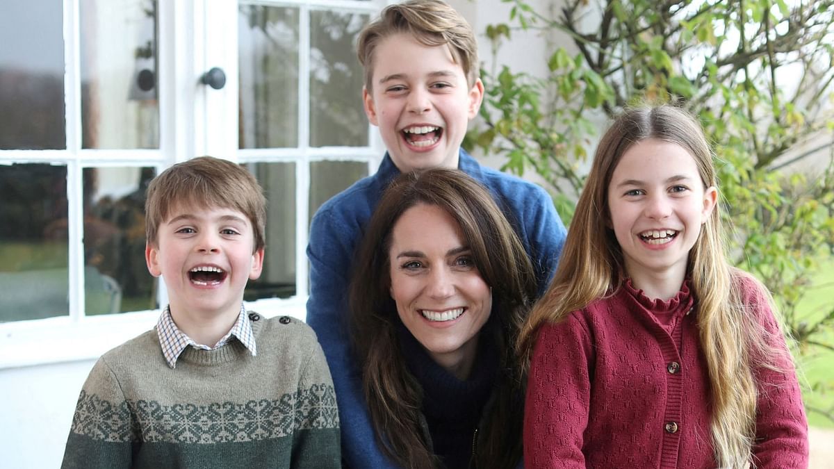 UK's Princess of Wales Kate Middleton apologises for edited photograph with children