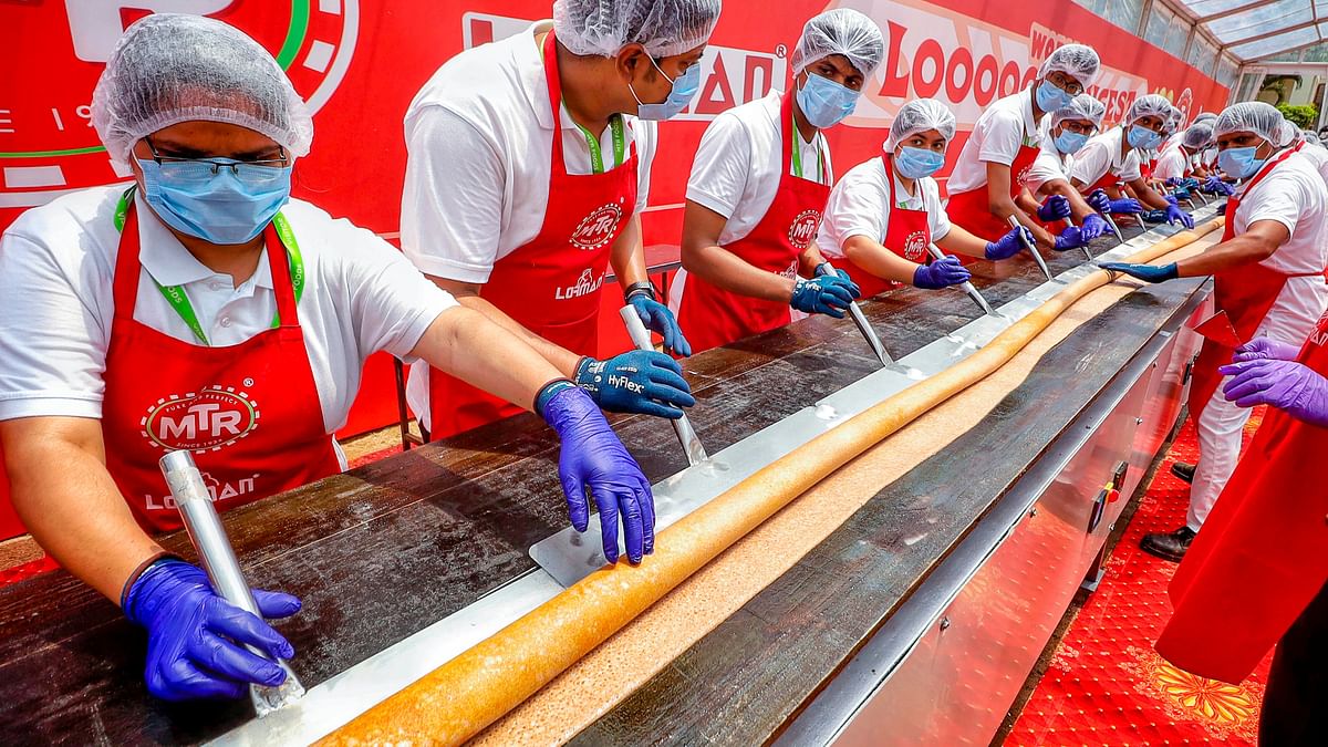 With this, MTR broke the previous world record of longest dosa of 54 ft.