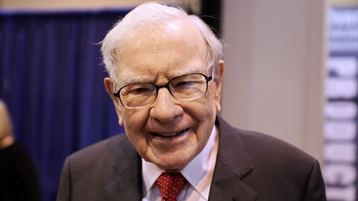 Warren Buffett is the seventh richest person in the world. His net worth now stands at a whopping $133 billion.