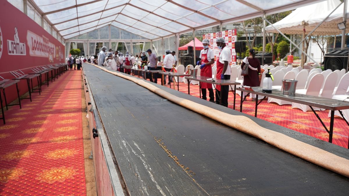 World record for 123 -foot-long dosa set in Bommasandra