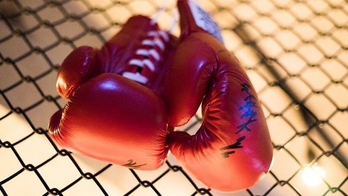 Pakistani boxer steals money from teammate's bag, disappears